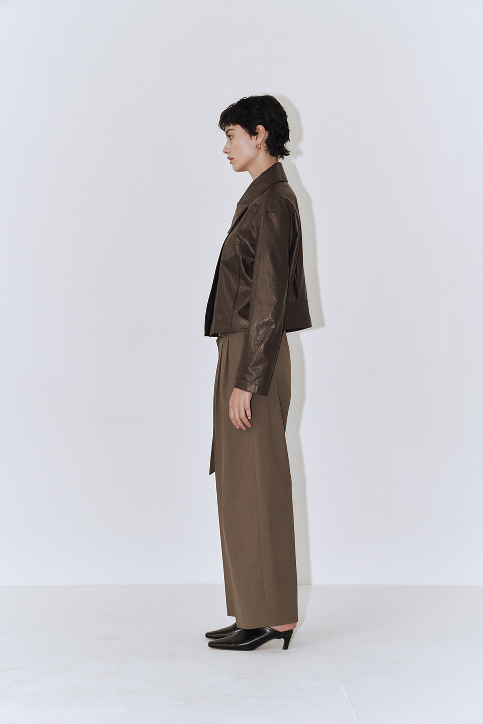 Semi Low-rise Belted Trousers (Olive Brown)